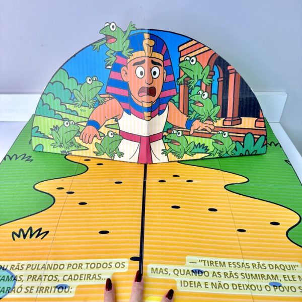 📖✨ Livro Gigante 3D: As 10 Pragas do Egito - Imagem 5