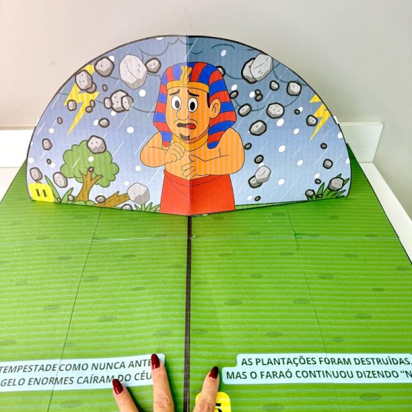 📖✨ Livro Gigante 3D: As 10 Pragas do Egito - Imagem 8