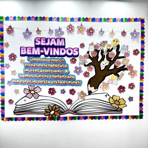 Painel sejam bem-vindos flores